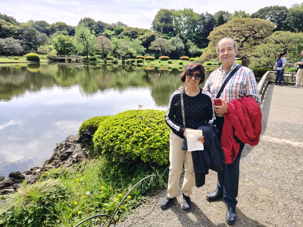 Tokyo in One Day: Shinjuku Gyoen & Tsukiji