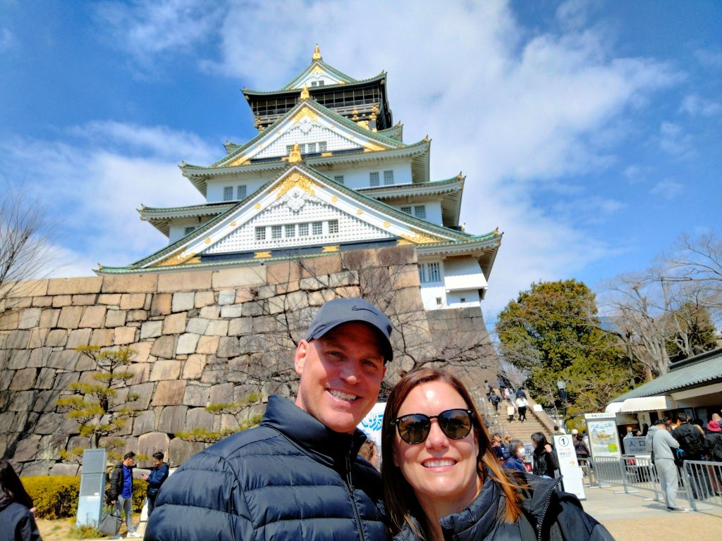 Osaka in Half a Day: Osaka Castle and stay there. & Tennoji Station 　