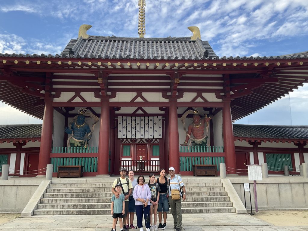 Osaka in Half a Day: @Shitennoji Temple