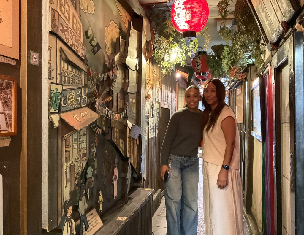Osaka in Half a Day: @ Shitennoji Temple & @ Namba Yasaka Shrine