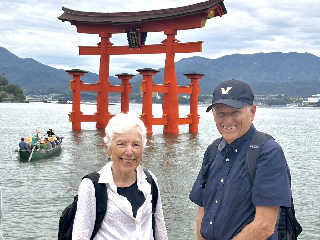 Hiroshima & Miyajima in 1 Day: Private Tour