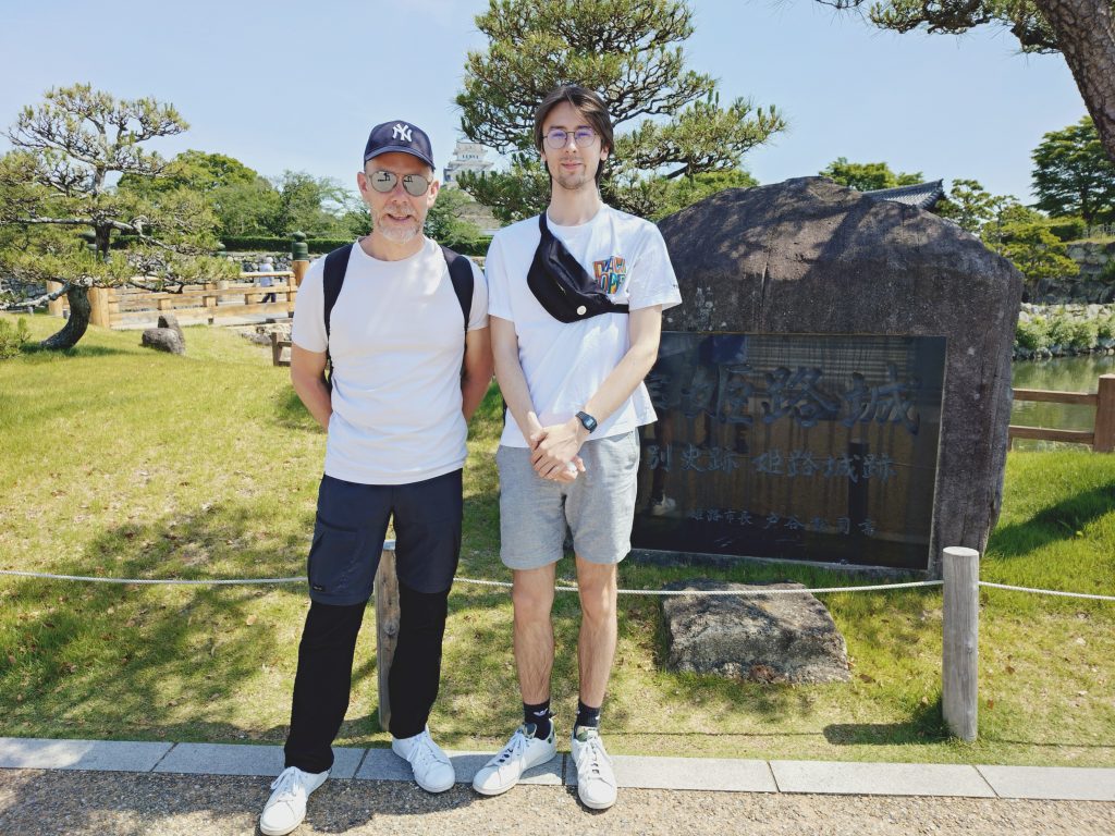 Hyogo in Half a Day: @ Himeji Castle & @ Sosha Shrine