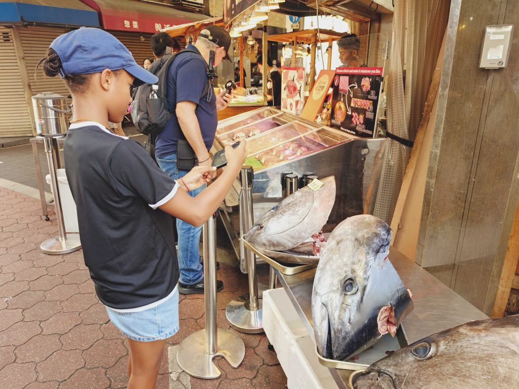 Osaka in One Day: @Kuromon Market & @Dotonbori