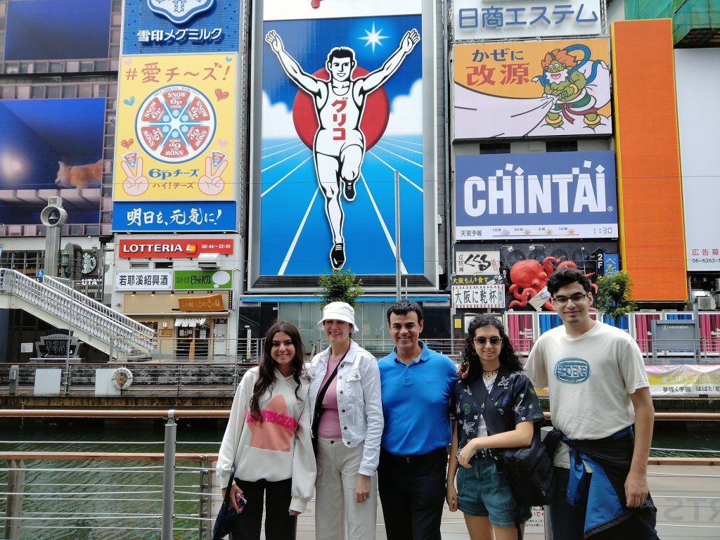Osaka in Half a Day: Kuromon Market　Stay　