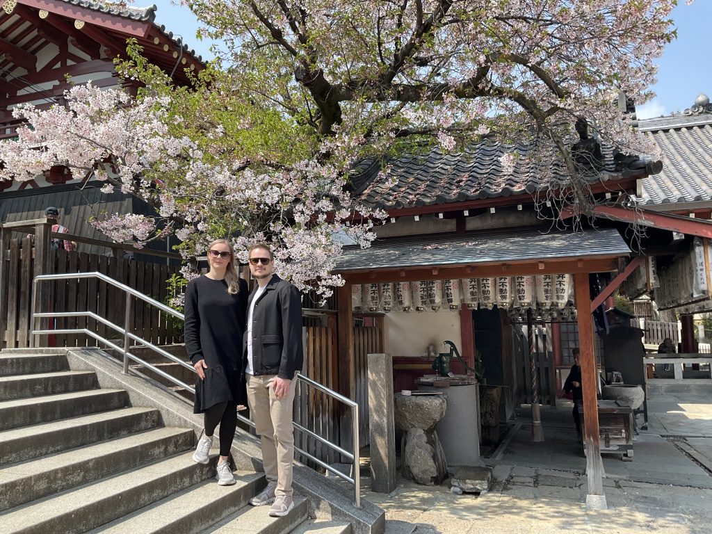 Osaka in Half a Day: @ Shitennoji Temple & @ Harukas Garden
