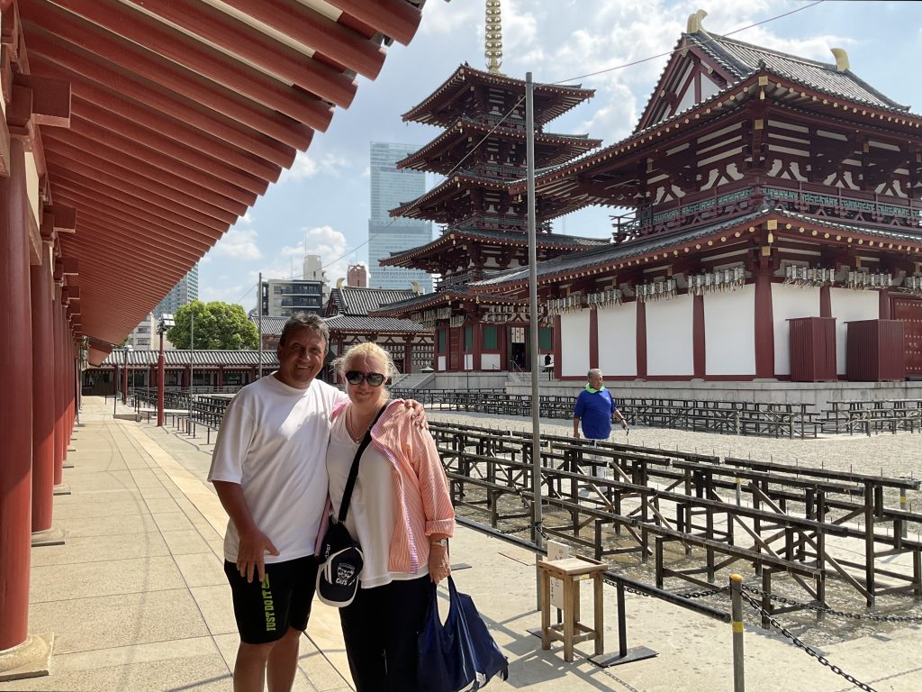 Osaka in Half a Day: @ Shitennoji Temple