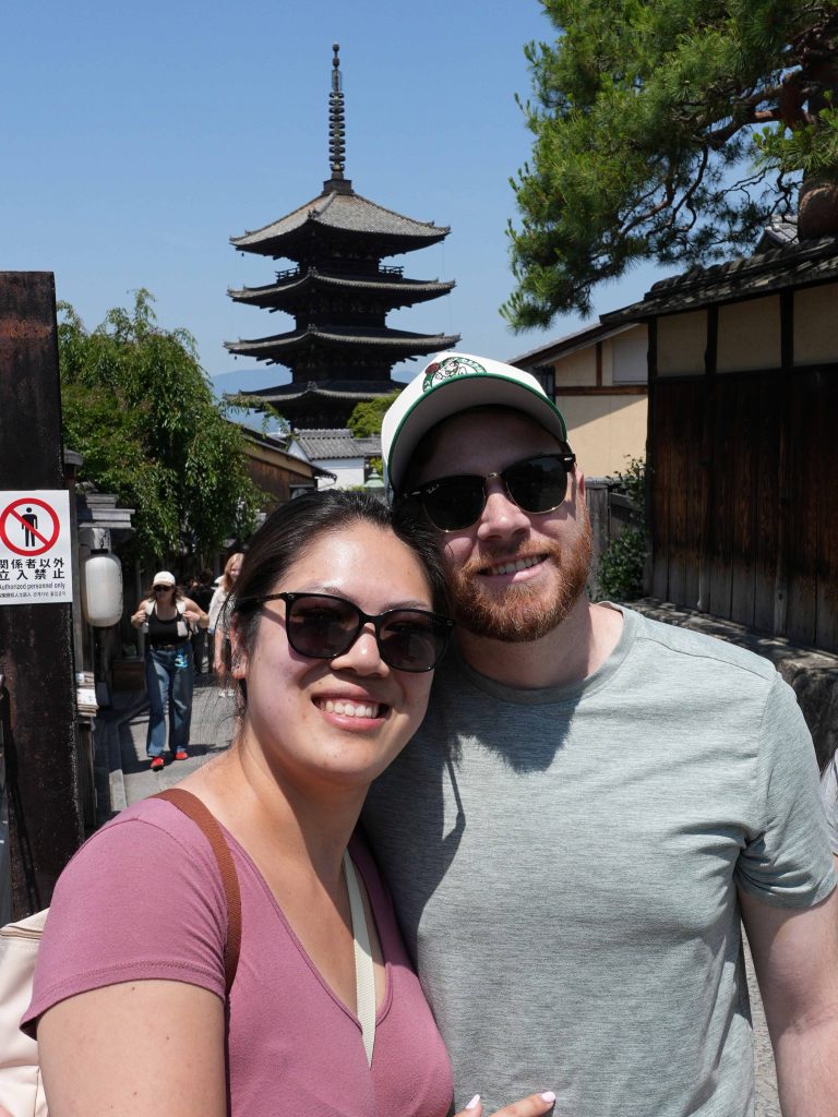Kyoto in One Day: Fushimiinari by Keihan train & Kinkakuji by taxi