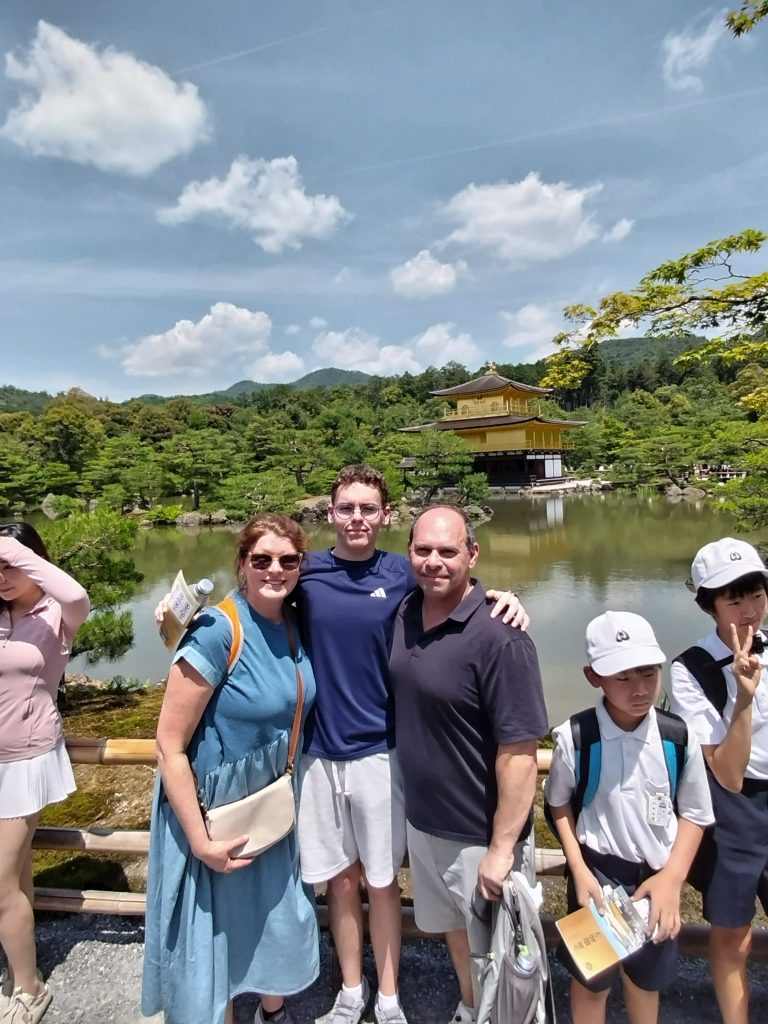 Kyoto in One Day: Nijo Castle & Fushimi Inari　　　Disband