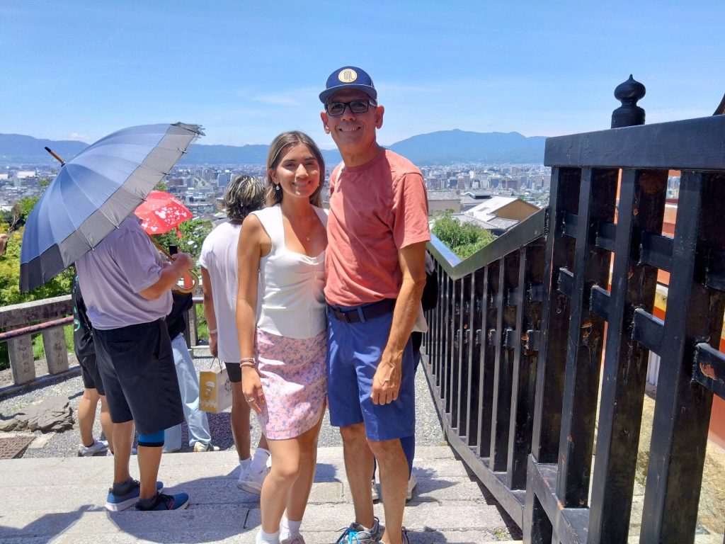 Osaka in One Day: Fushimi Inari Taisha Shrine & Sagano Bamboo Grove