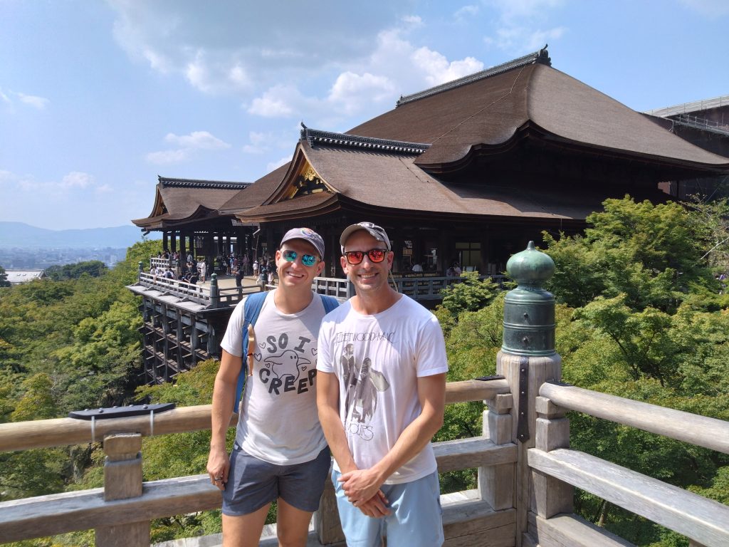 Osaka in One Day: to  12:00        Sanjusangendo
