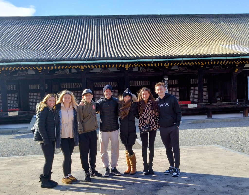 Kyoto: to  14:30    Sanjusangendo & Fushimi Inari Taisha Shrine