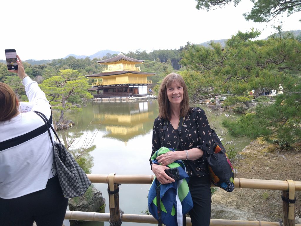Hyogo in One Day: to 11:30     Gion & to  13:00    Kinkaku-ji Temple