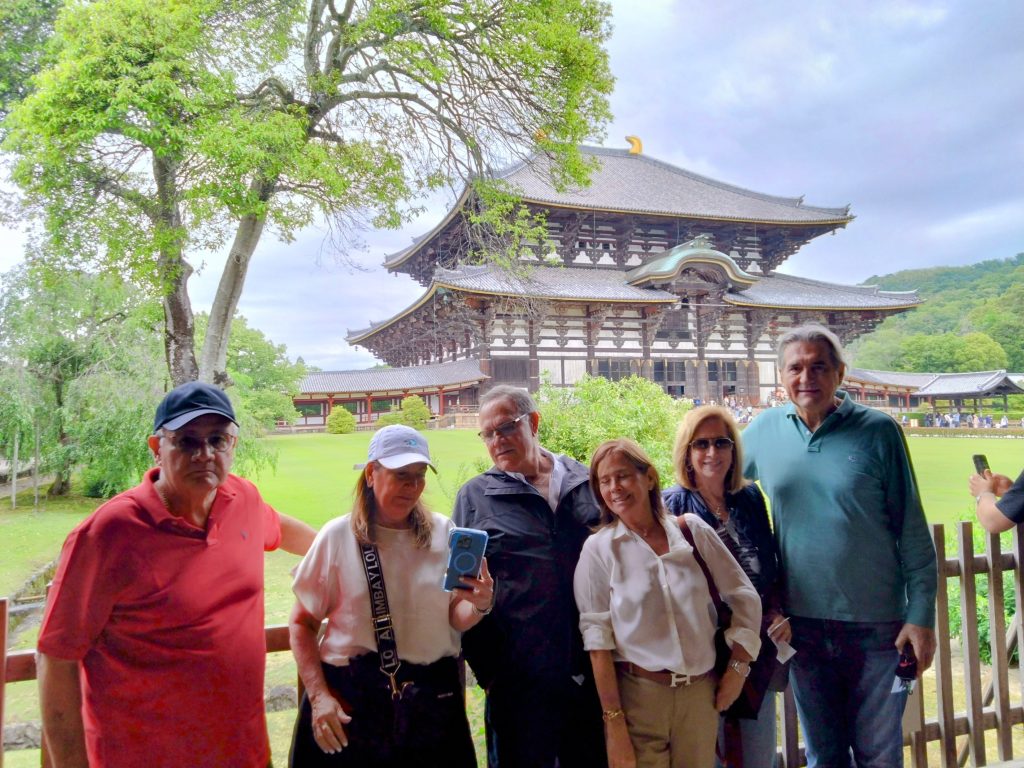 Kyoto: to 11:30     Nara Park & to  13:45    Nigatsudo Hall