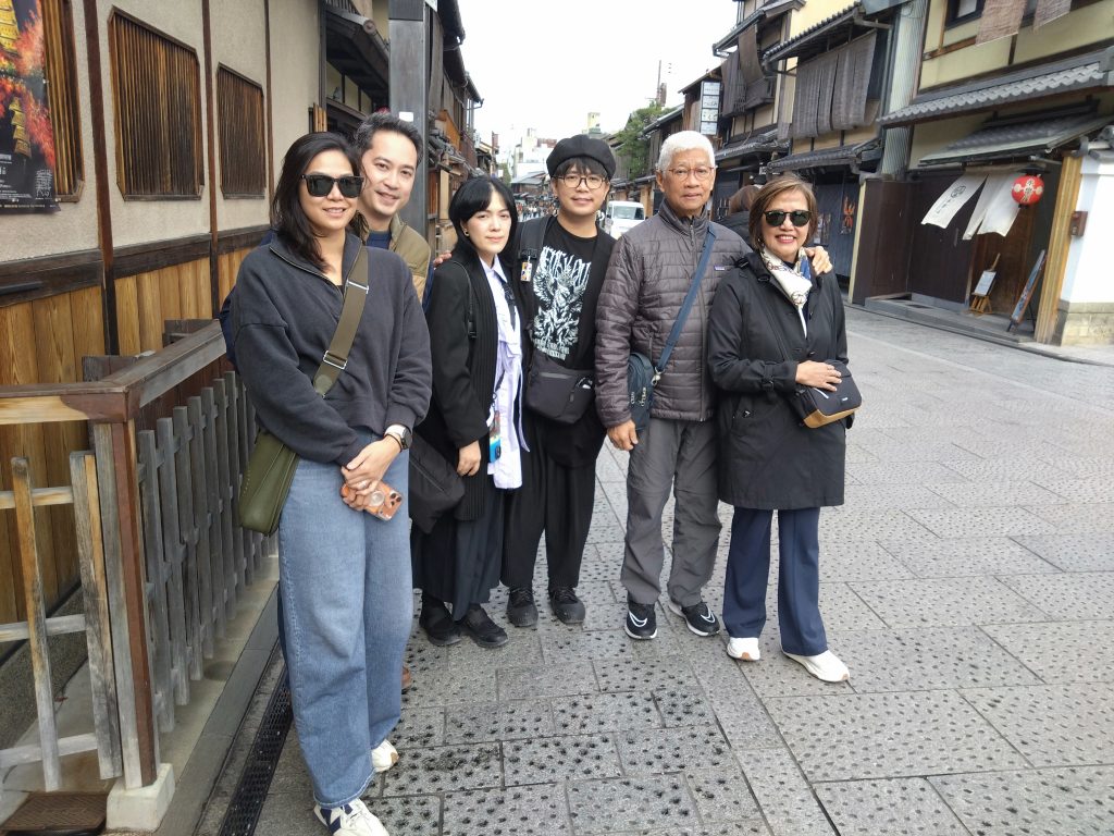 Osaka in One Day: to 11:20    Kinkaku-ji & to 12:10    Gion