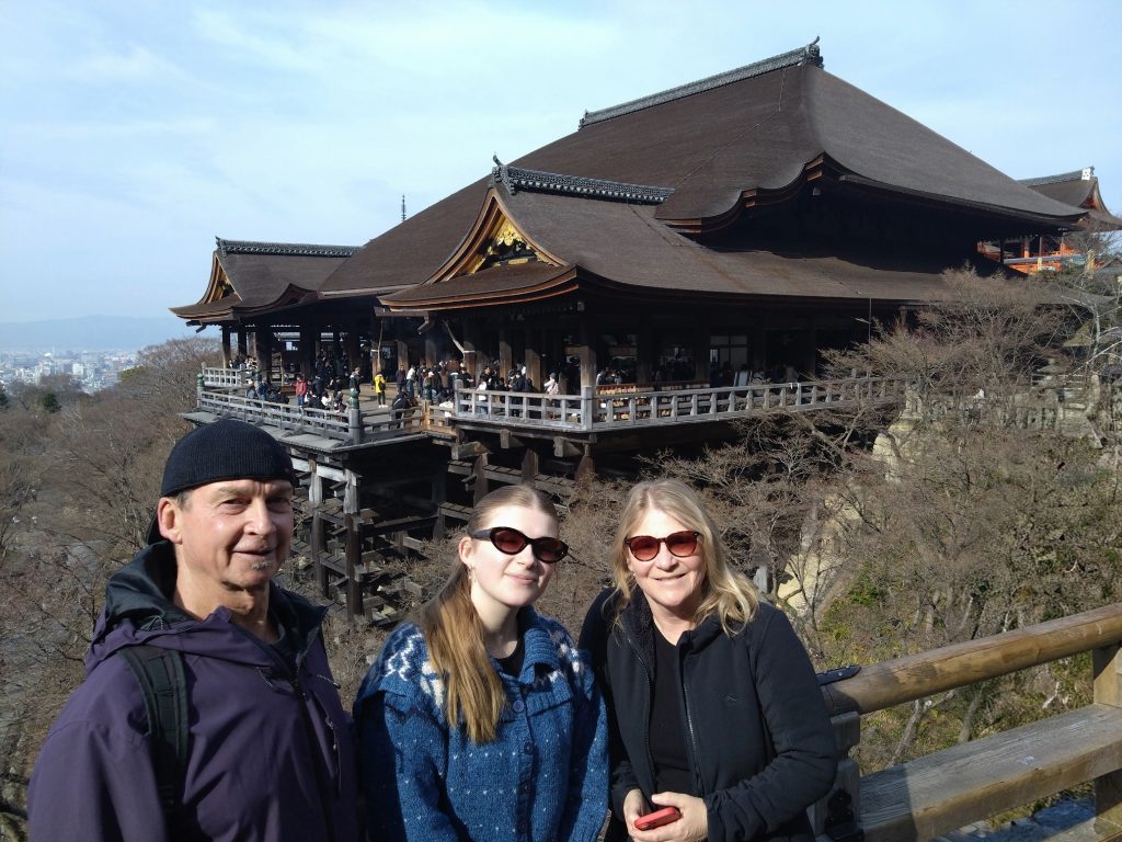 Kyoto in One Day: to 11:00     Kiyomizu-dera & to 13:50     Kinkaku-ji