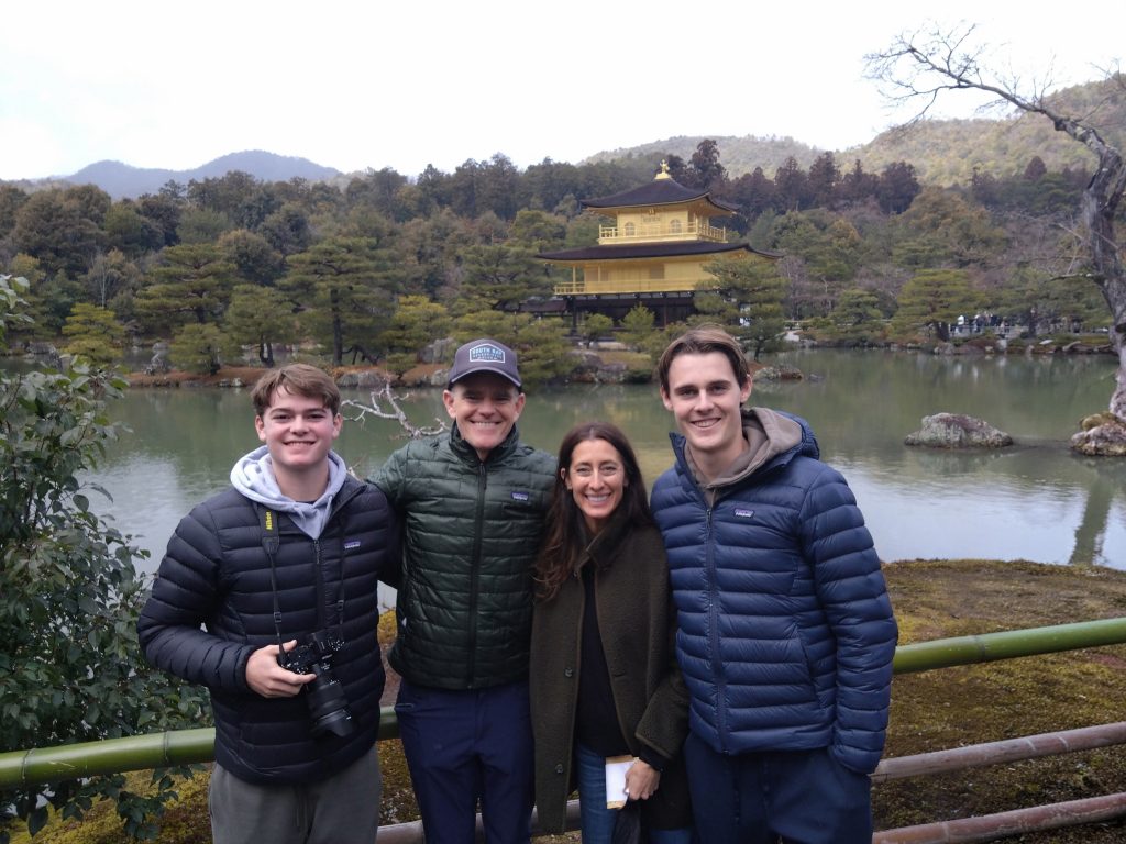 Kyoto: to 13:30     Kinkaku-ji Temple & to 14:40     Gion