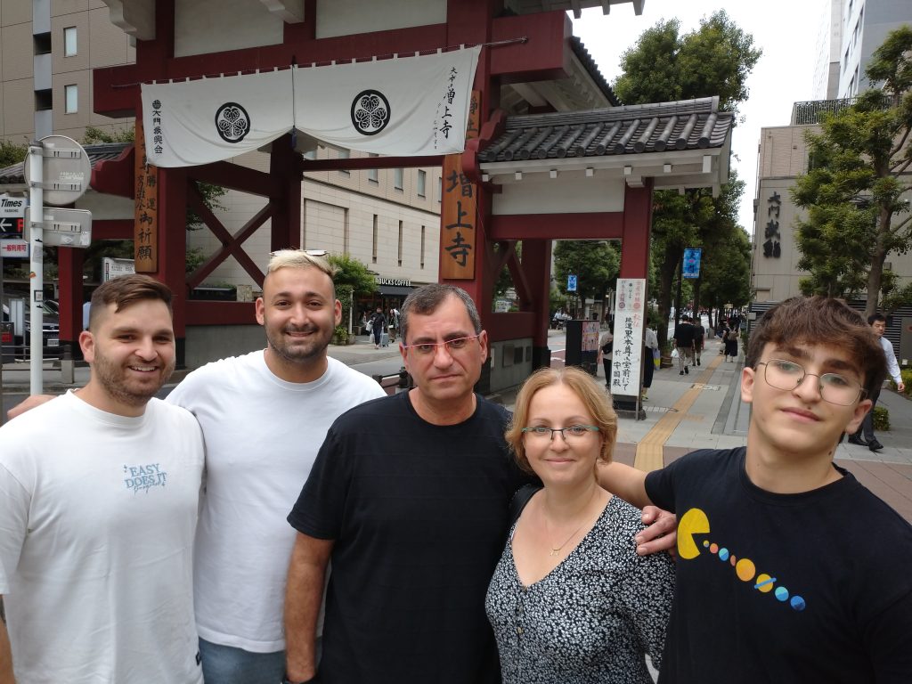 Tokyo in Half a Day: ①Zojo-ji Temple & ④MEIJI JINGU SHRINE