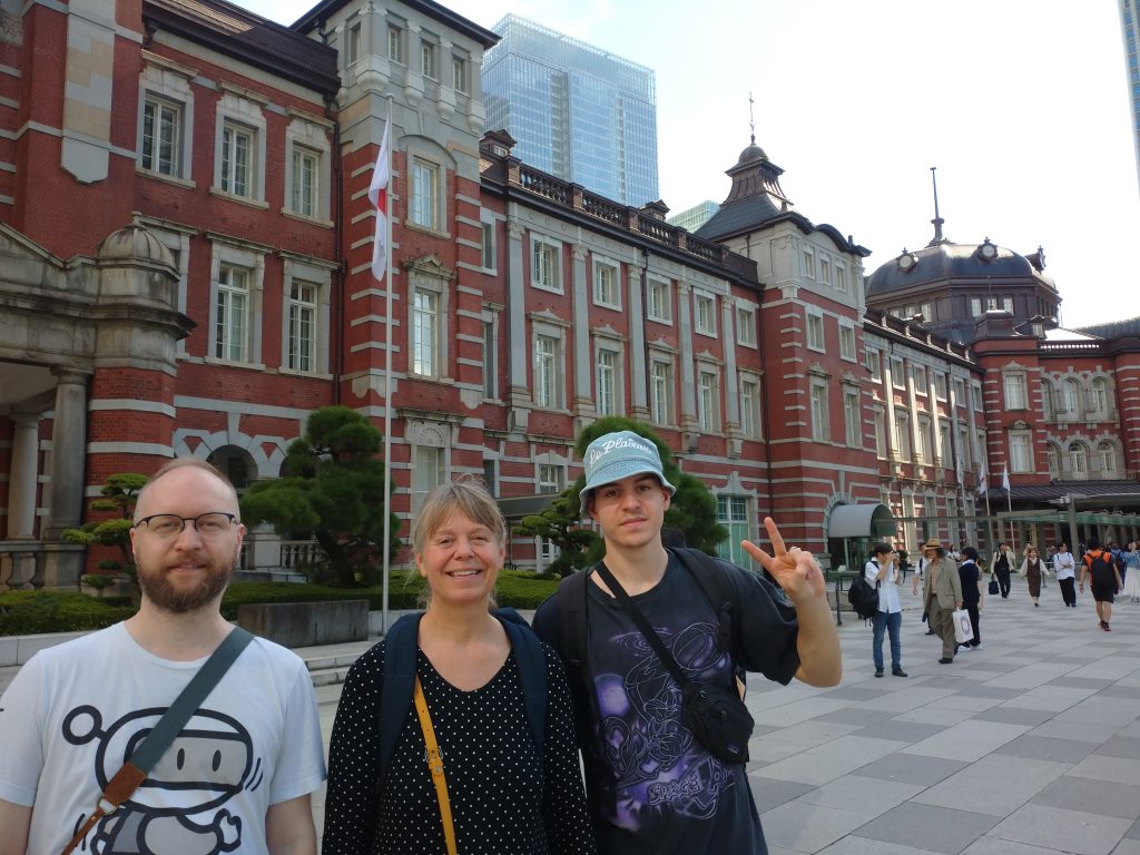 Tokyo in Half a Day: ①KOISHIKAWA KOURAKUEN & ④MEIJI JINGU SHRINE