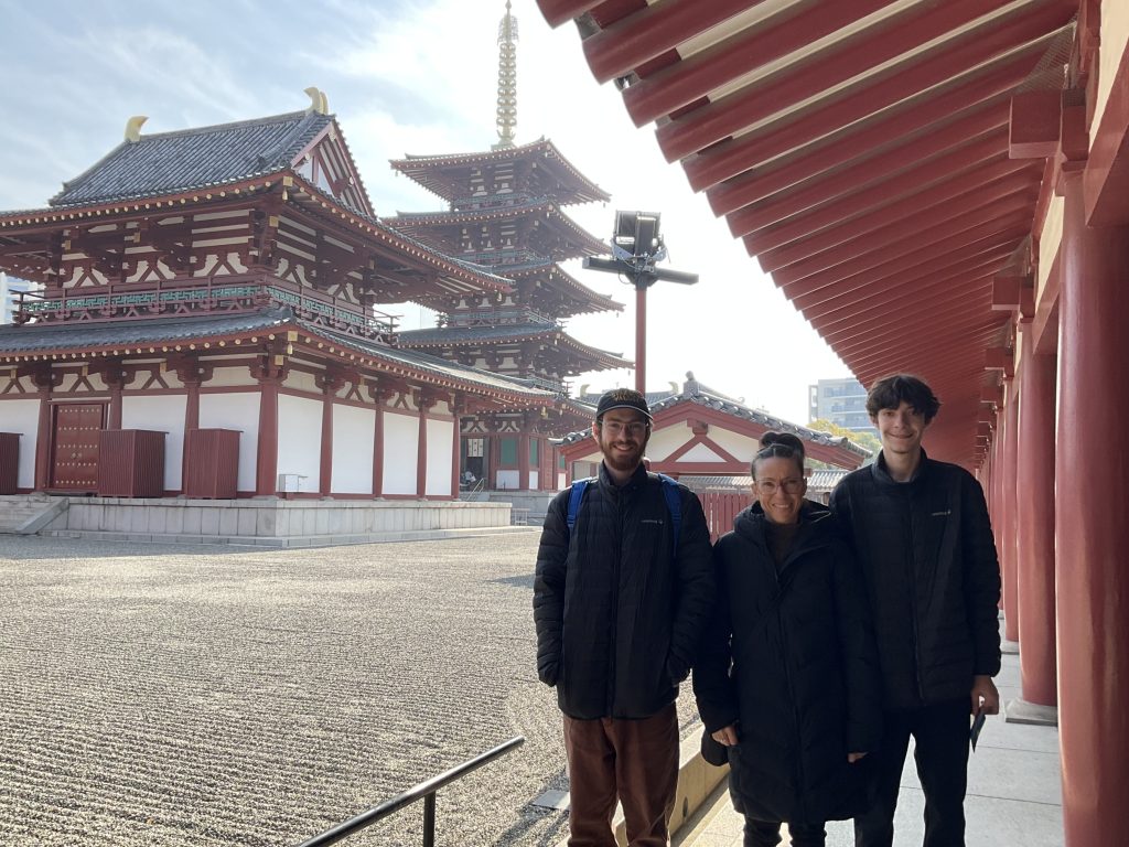 Osaka in Half a Day: @ Shitennoji Temple & Harukas Garden