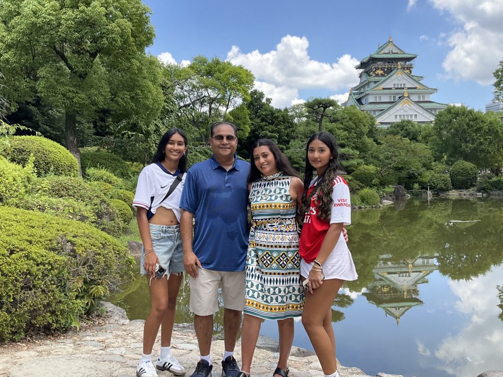 Osaka in Half a Day: @ Osaka Castle & 14;00 @ Harukas Garden