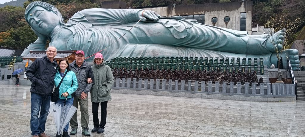 Fukuoka: Nichiren Shonin Statue & East side of Ohori Park