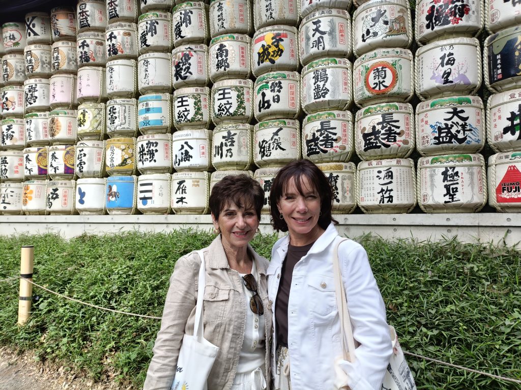 Tokyo: Meiji Shrine & Break at a vegan cafe
