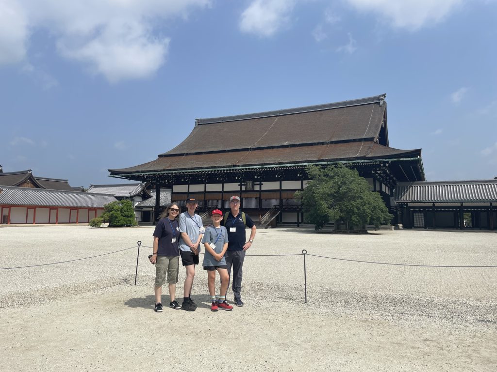 Kyoto in Half a Day: Kyoto Imperial Palace & Nishiki Market