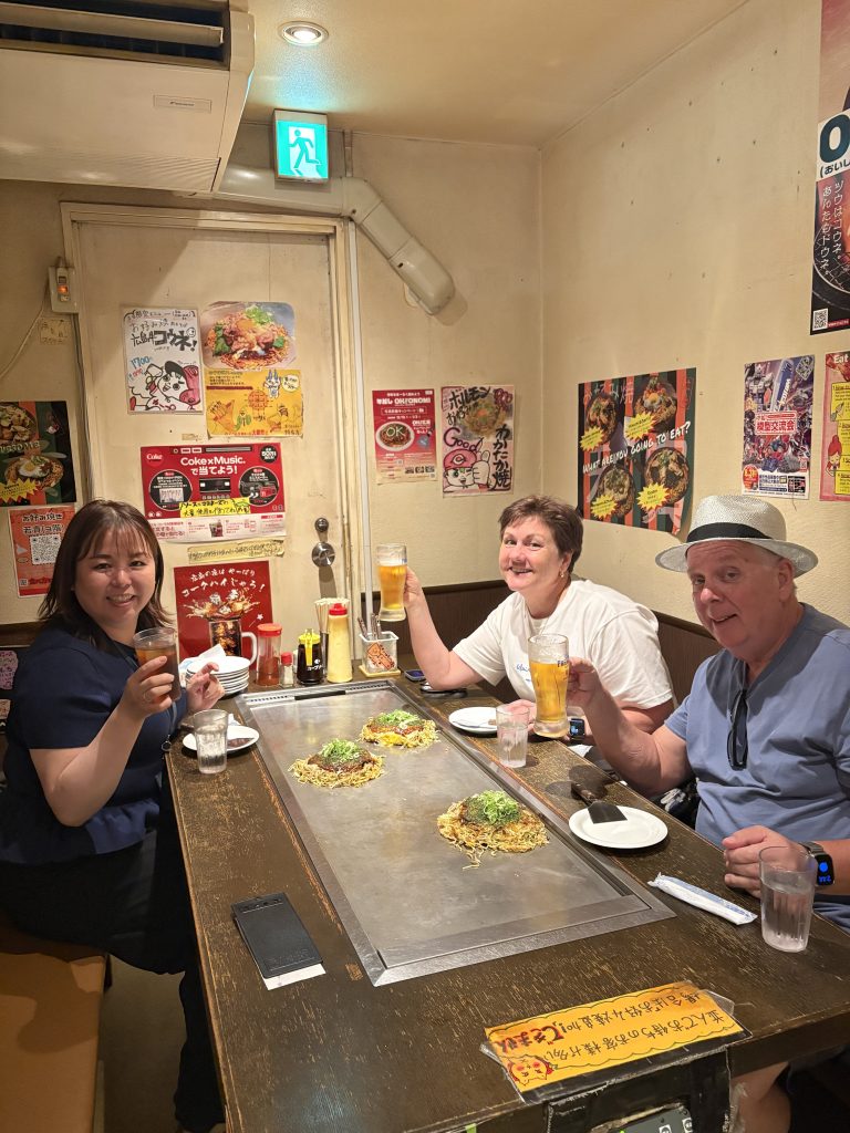Hiroshima in One Day: Walk to the pier & Walk to the hotel