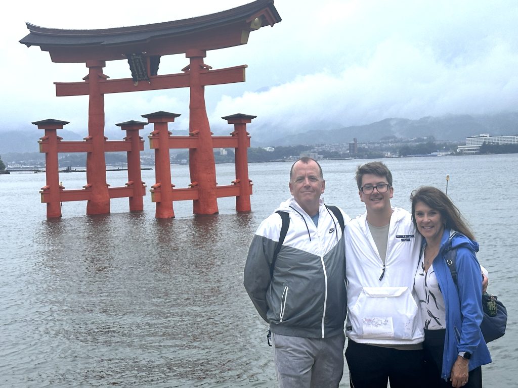 Hiroshima & Miyajima in 1 Day: Private Tour