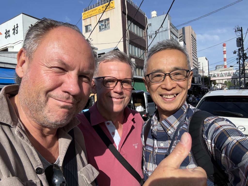 Toyosu Tuna Auction & Tsukiji Local Food Tour