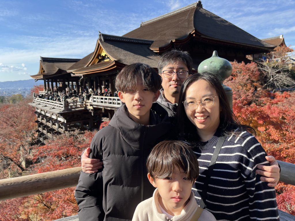Osaka in One Day: @ Fushimi Inari Taisha & @ Arashiyama Bamboo Grove