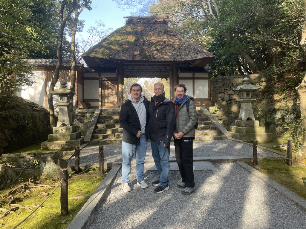 Kyoto in One Day: Fushimi Inari Taisha Shrine & Honen-in Temple
