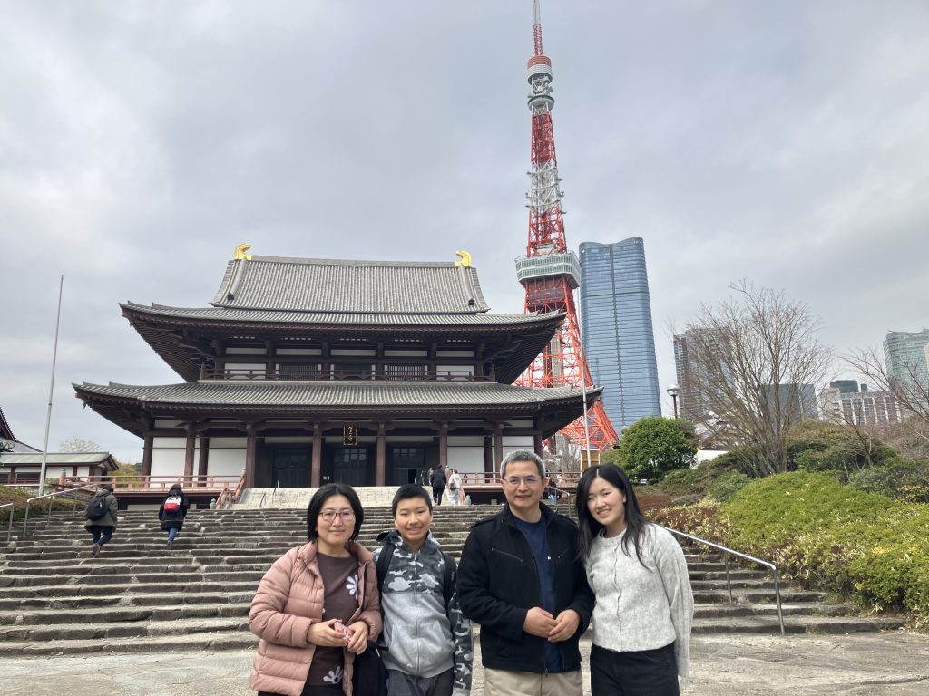 Tokyo in One Day: Courtyard Tokyo Station & Zojoji Temple