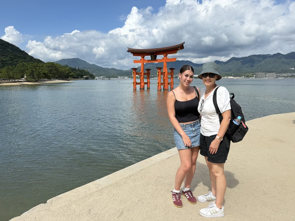 Hiroshima in One Day: Miyajima & Hiroshima Peace Park
