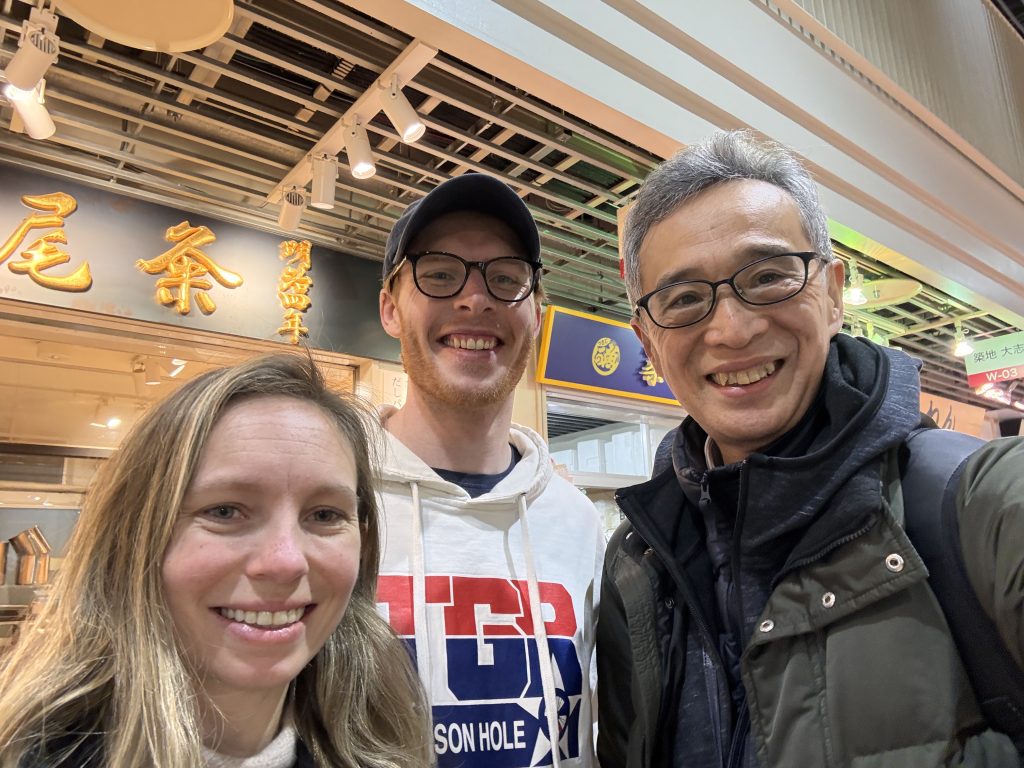 Tokyo: Observe the tuna auction & Tsukiji