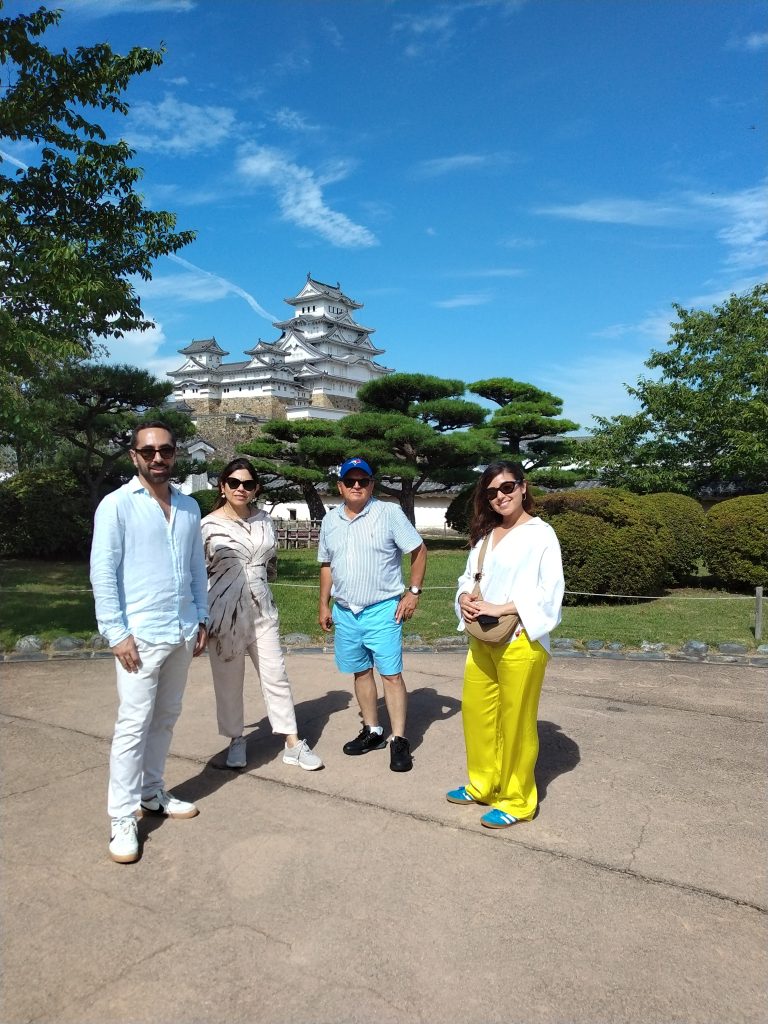 Hyogo in Half a Day: Himeji Castle & Himeji Station