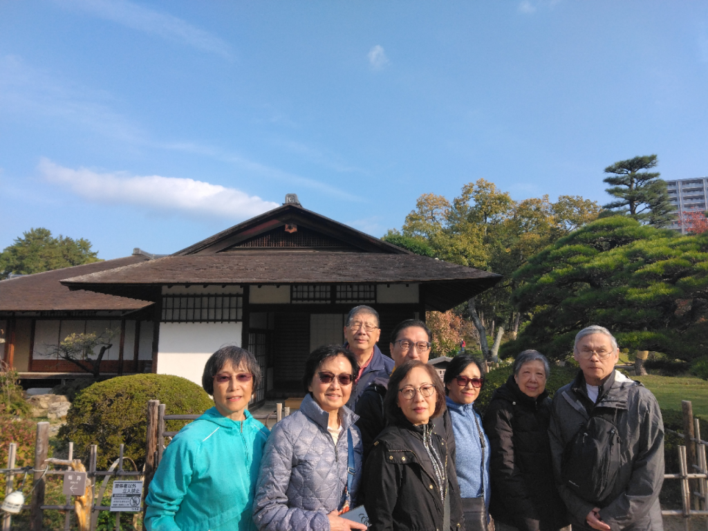 Hiroshima: travel by taxi & Hiroshima Castle