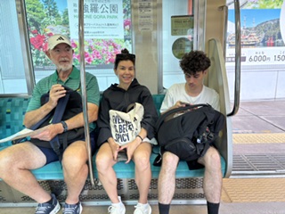 Kanagawa in One Day: Odawara Station & Hakone-Yumoto Station