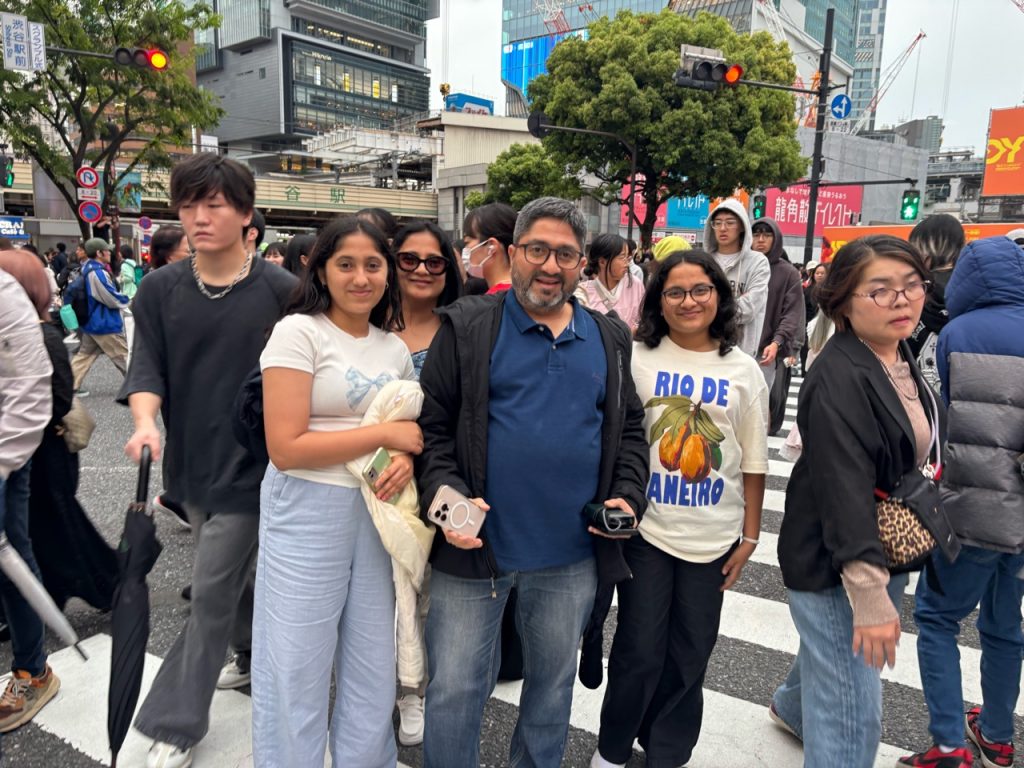 Tokyo: ゲストの友人が手配した運転手の車でホテルを出発 & 秋葉原でツアー終了、ゲストは運転手と夕食へ