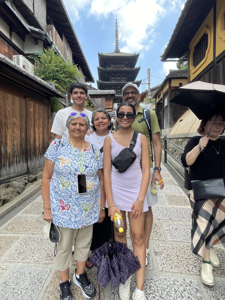 Kyoto in One Day: Sightseeing at Sanjusangendo