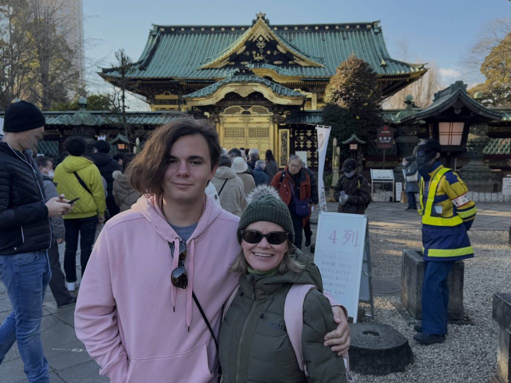 Tokyo in One Day: Zojoji Temple & Ueno Toshogu Shrine