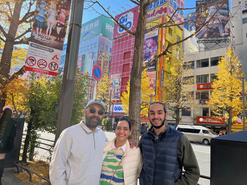 Tokyo in One Day: Tsukiji Outer Market & Akihabara sightseeing