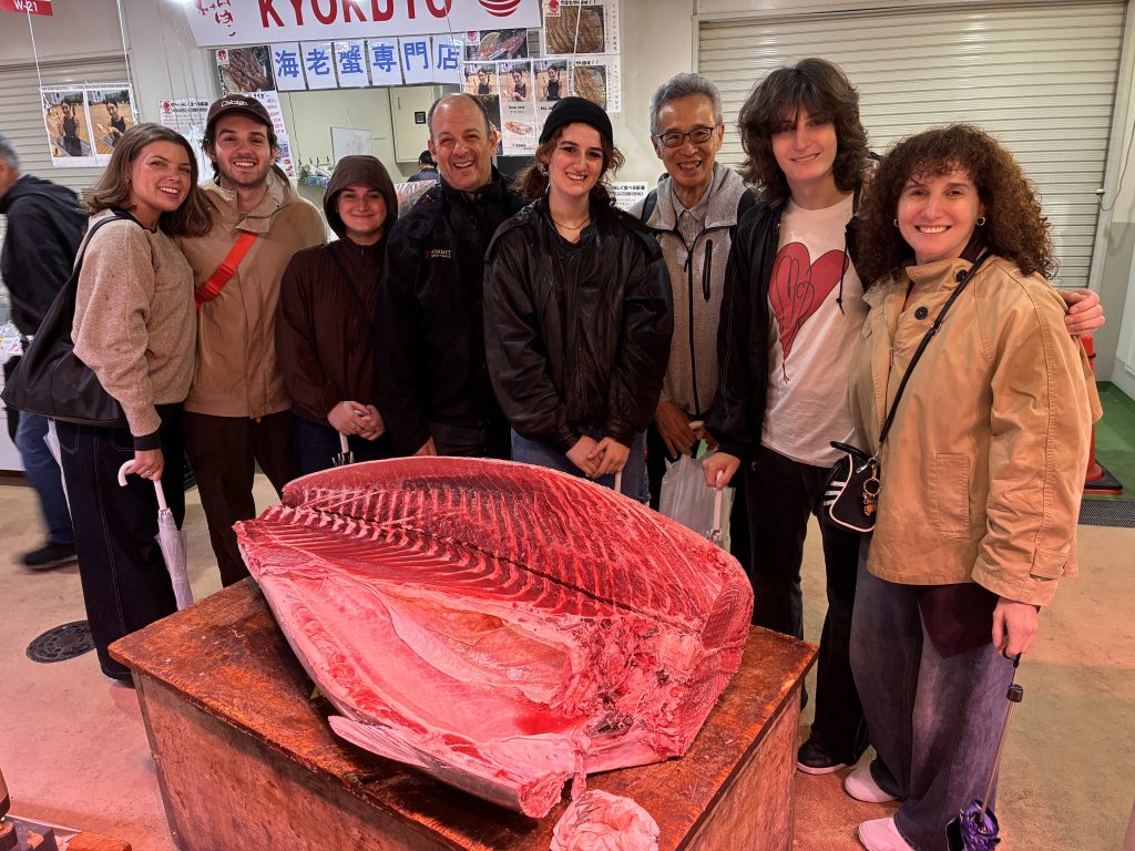 Tokyo: Watch the tuna auction
