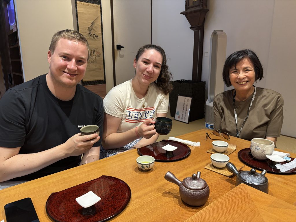 Ishikawa in One Day: Walk toward Omicho Market