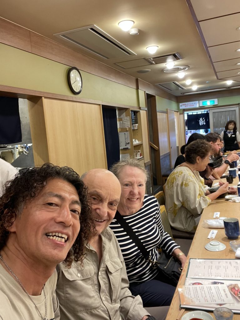 Tokyo in Half a Day: Meiji Shrine & Tsukiji Stroll