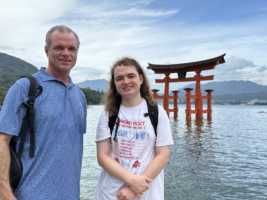 Hiroshima in One Day: Itsukushima Shrine & Peace Memorial Museum