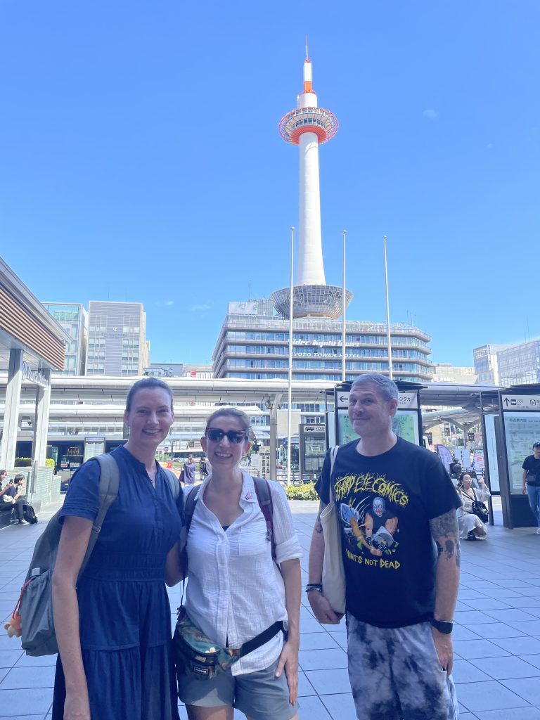 Osaka in One Day: Kyoto Station & Fushimi Inari Taisha Shrine