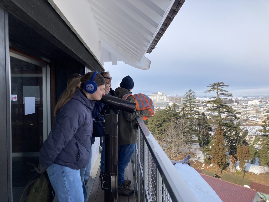 Fukushima in Half a Day: Board the local bus & Sightseeing at Tsuruga