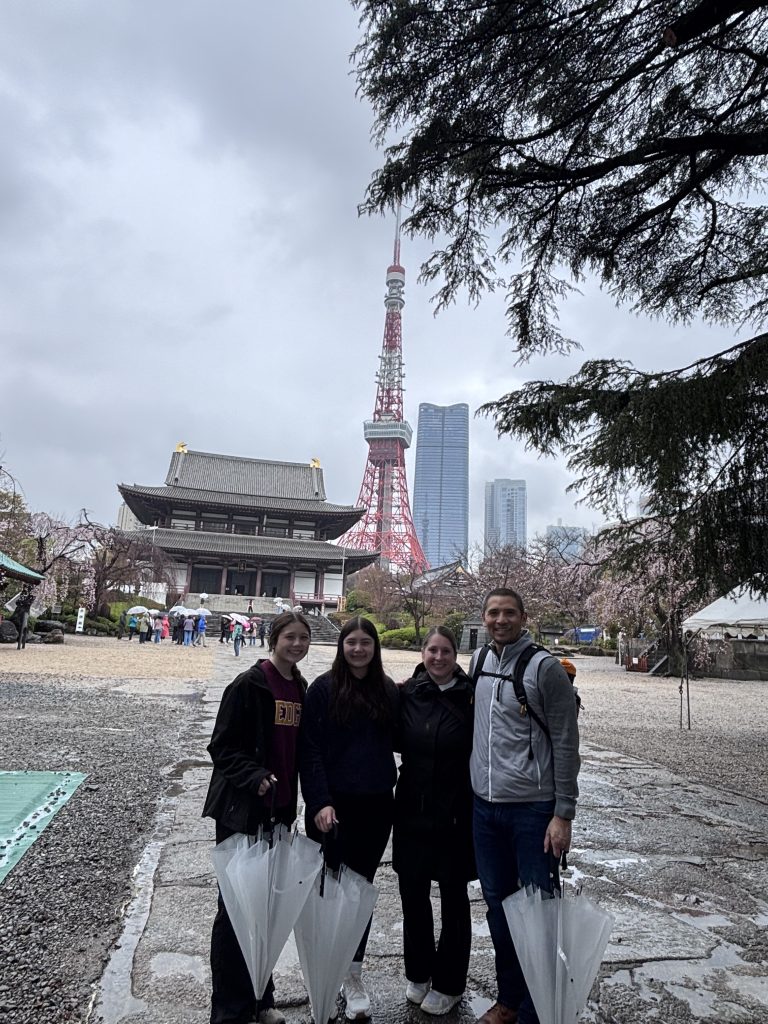 Tokyo in One Day: Tsukiji Outer Market & Imperial Palace East Gardens