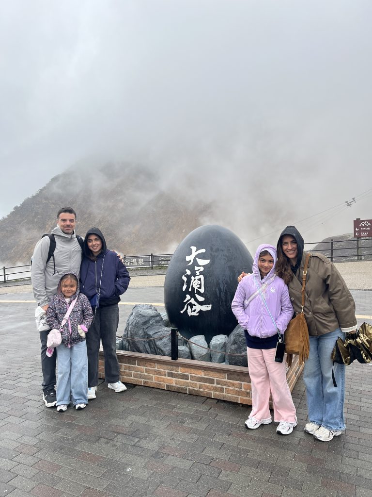 Kanagawa in One Day: 〜13:40 Hakone Shrine & Take the ropeway